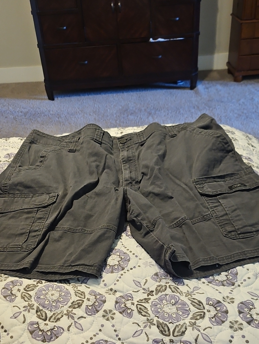 Wrangler Men's Cargo Shorts in Charcoal